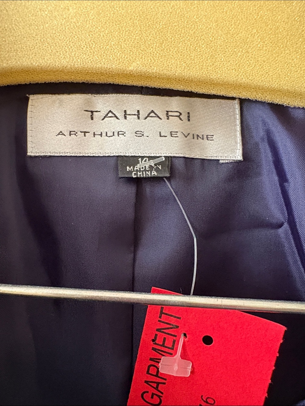 TAHARI Arthur S. Levine Indigo 3 Piece Suit - Picture 3 of 16